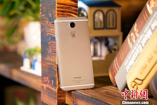 ¾W614 613գSϵƷS6 ProʽlȫµĽS6 Pro4GB RAM+64GB ROMȴ桢ҕlrǰָyт߅ݙڡ΄չܺp΢ŹܵȵȡM߿ͨ^پWTMُIҫõyɫxۃr1999Ԫ